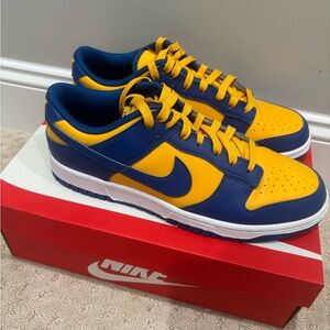 Nike Men's Yellow and Blue Sneakers